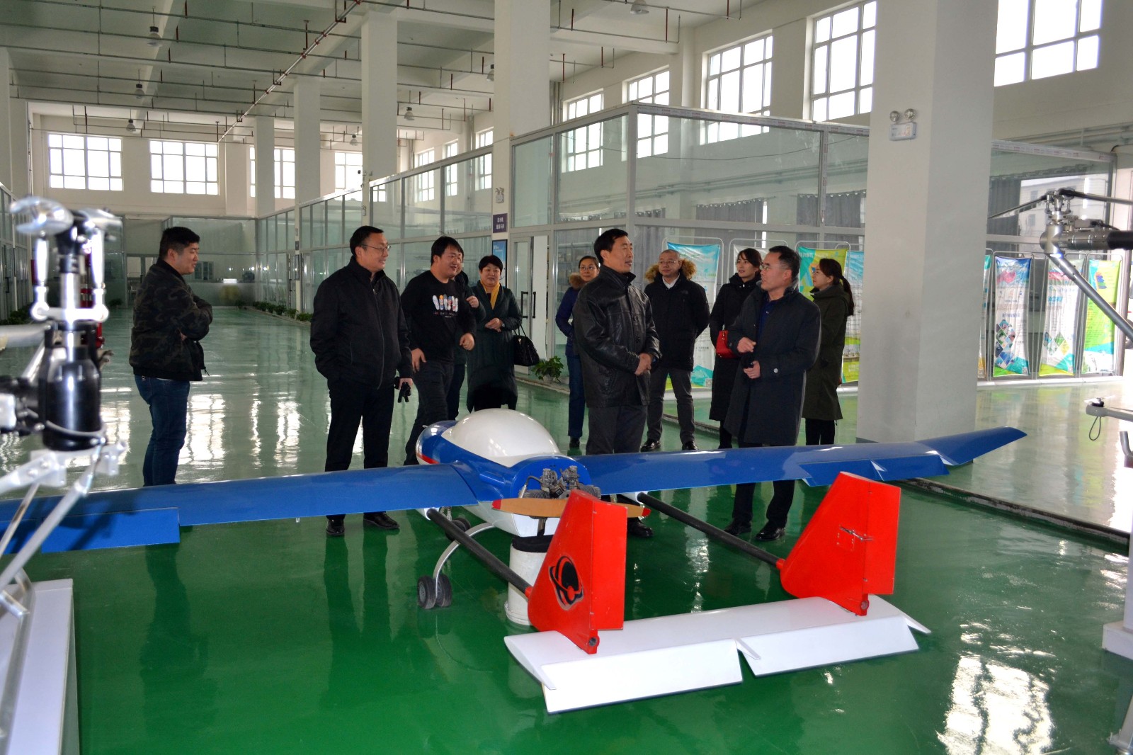 兵团高校调研组赴365英国上市公司开展贯彻落实全国教育大会精神调研