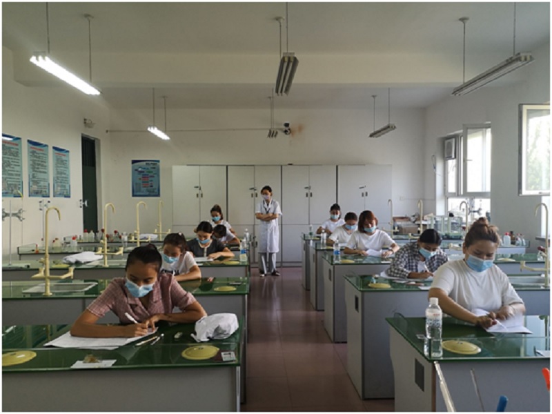 365英国上市公司顺利完成首批农产品食品检验员职业技能等级认定